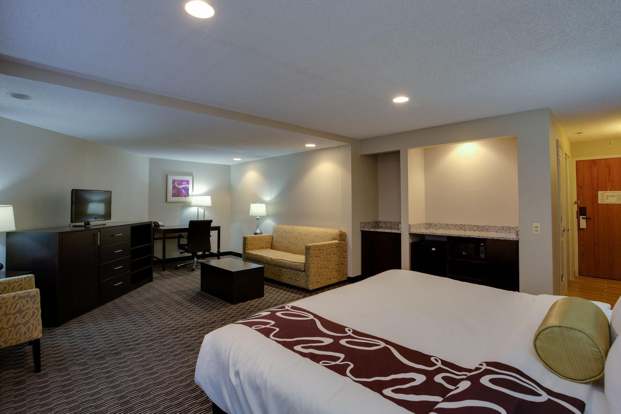La Quinta Inn & Suites By Wyndham Detroit Metro Airport Romulus Exteriör bild