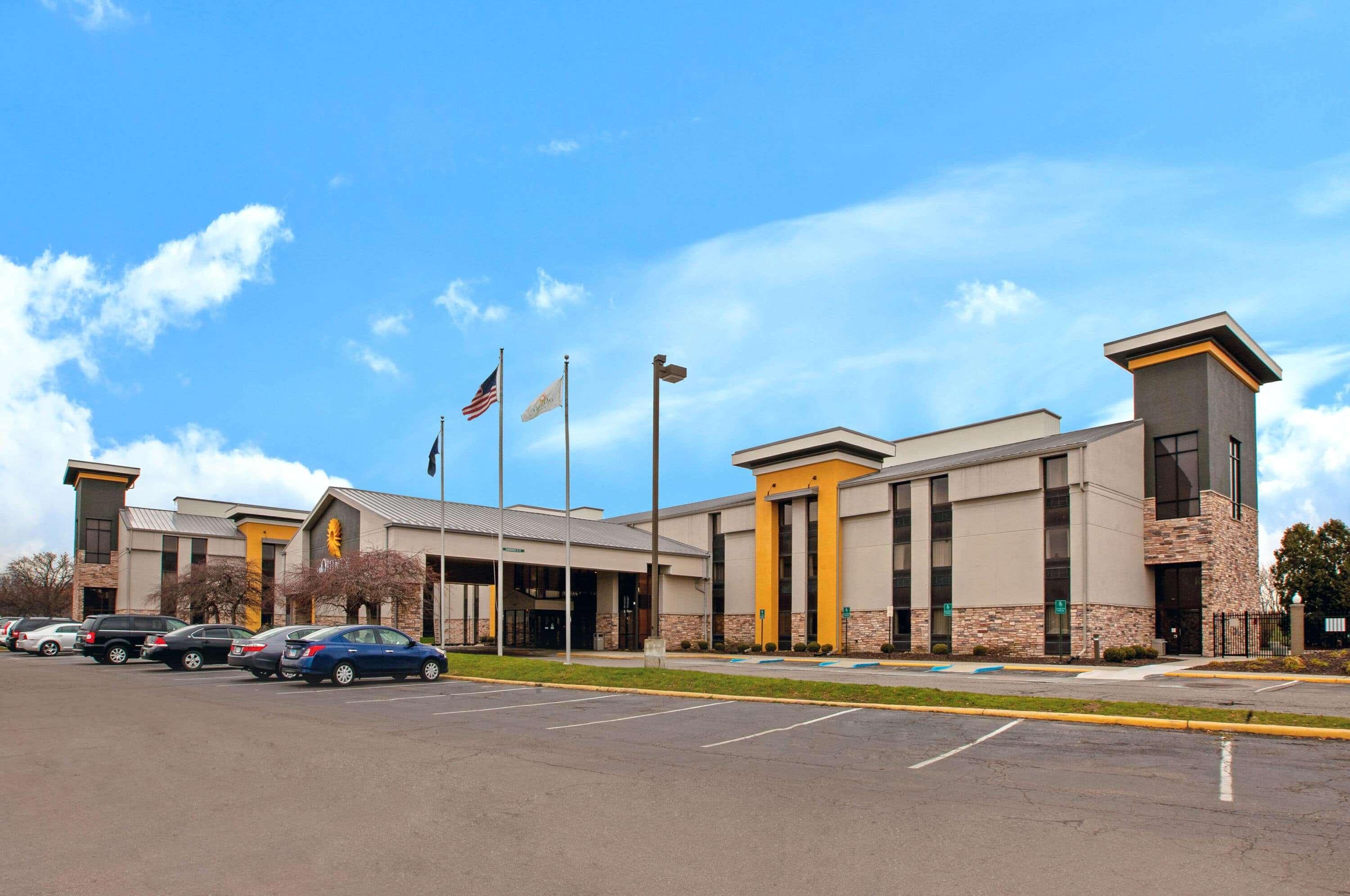 La Quinta Inn & Suites By Wyndham Detroit Metro Airport Romulus Exteriör bild