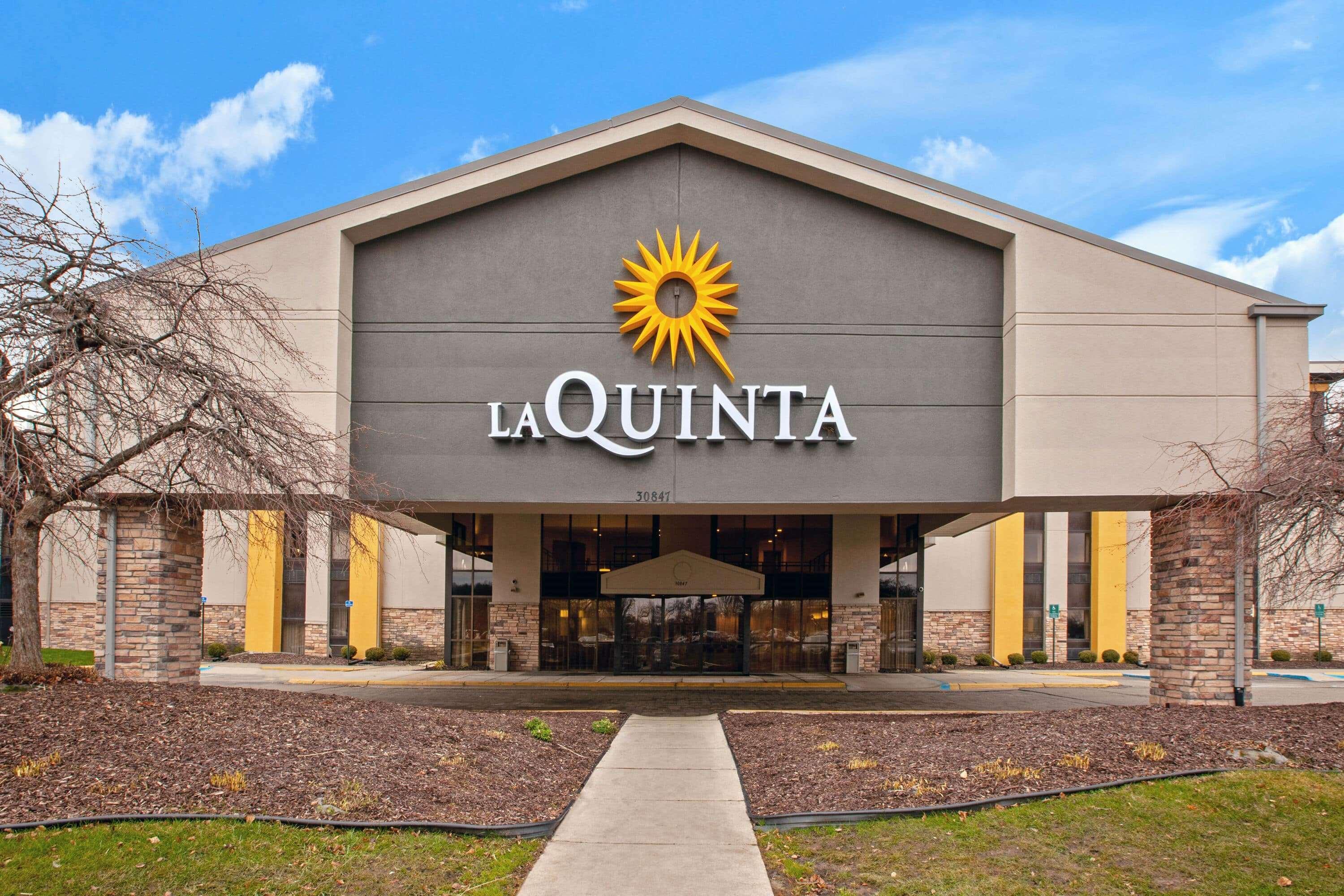 La Quinta Inn & Suites By Wyndham Detroit Metro Airport Romulus Exteriör bild