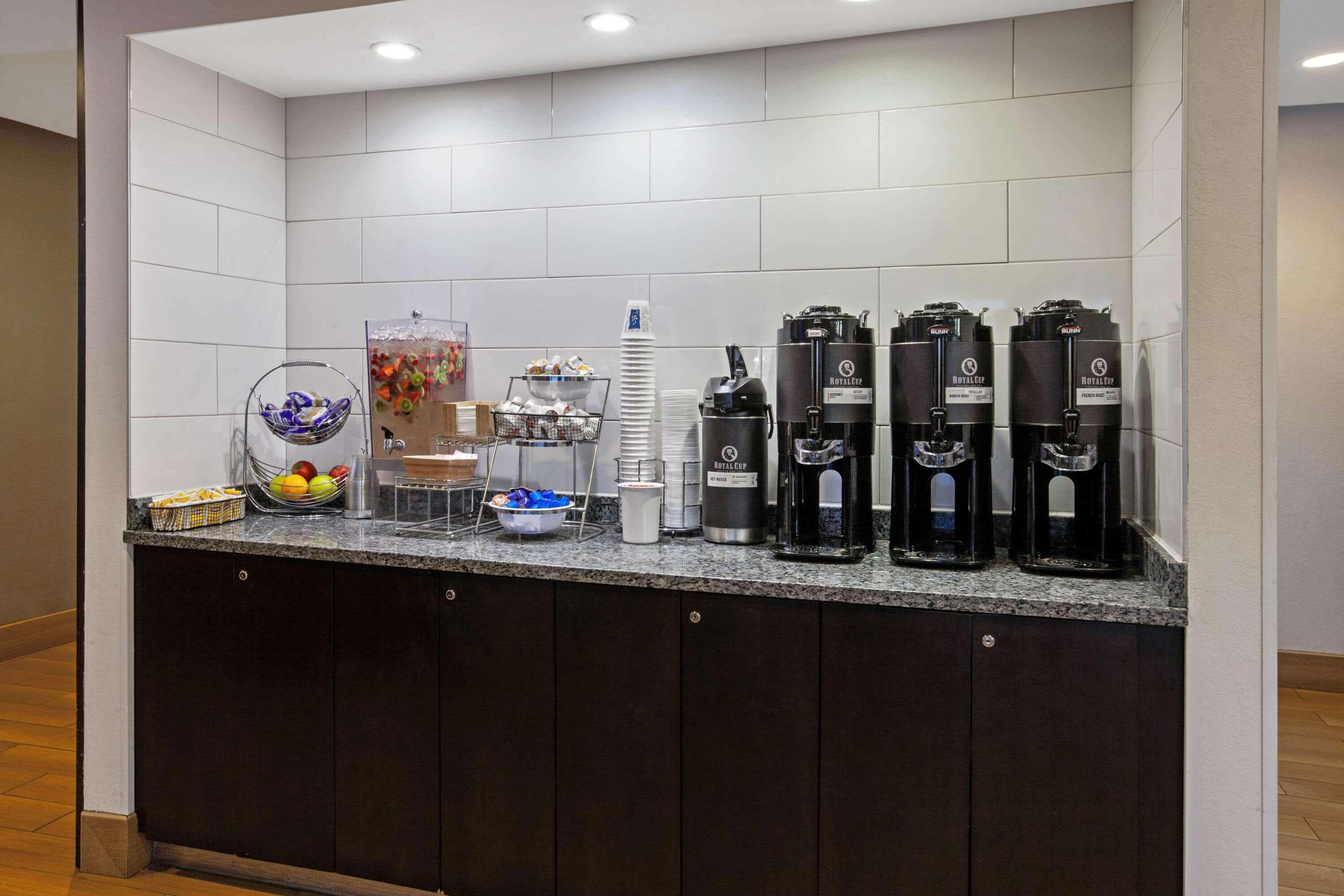 La Quinta Inn & Suites By Wyndham Detroit Metro Airport Romulus Exteriör bild