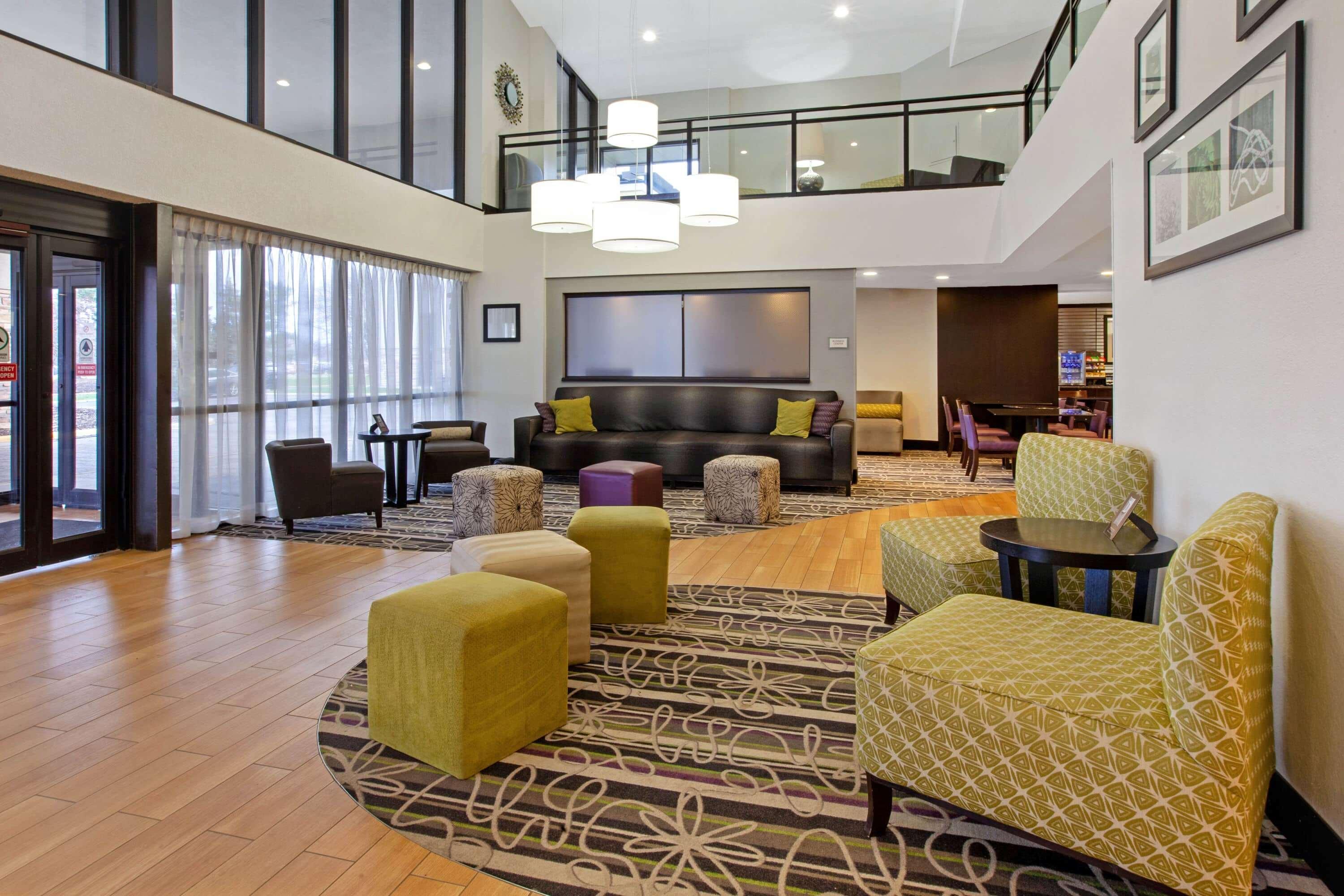 La Quinta Inn & Suites By Wyndham Detroit Metro Airport Romulus Exteriör bild