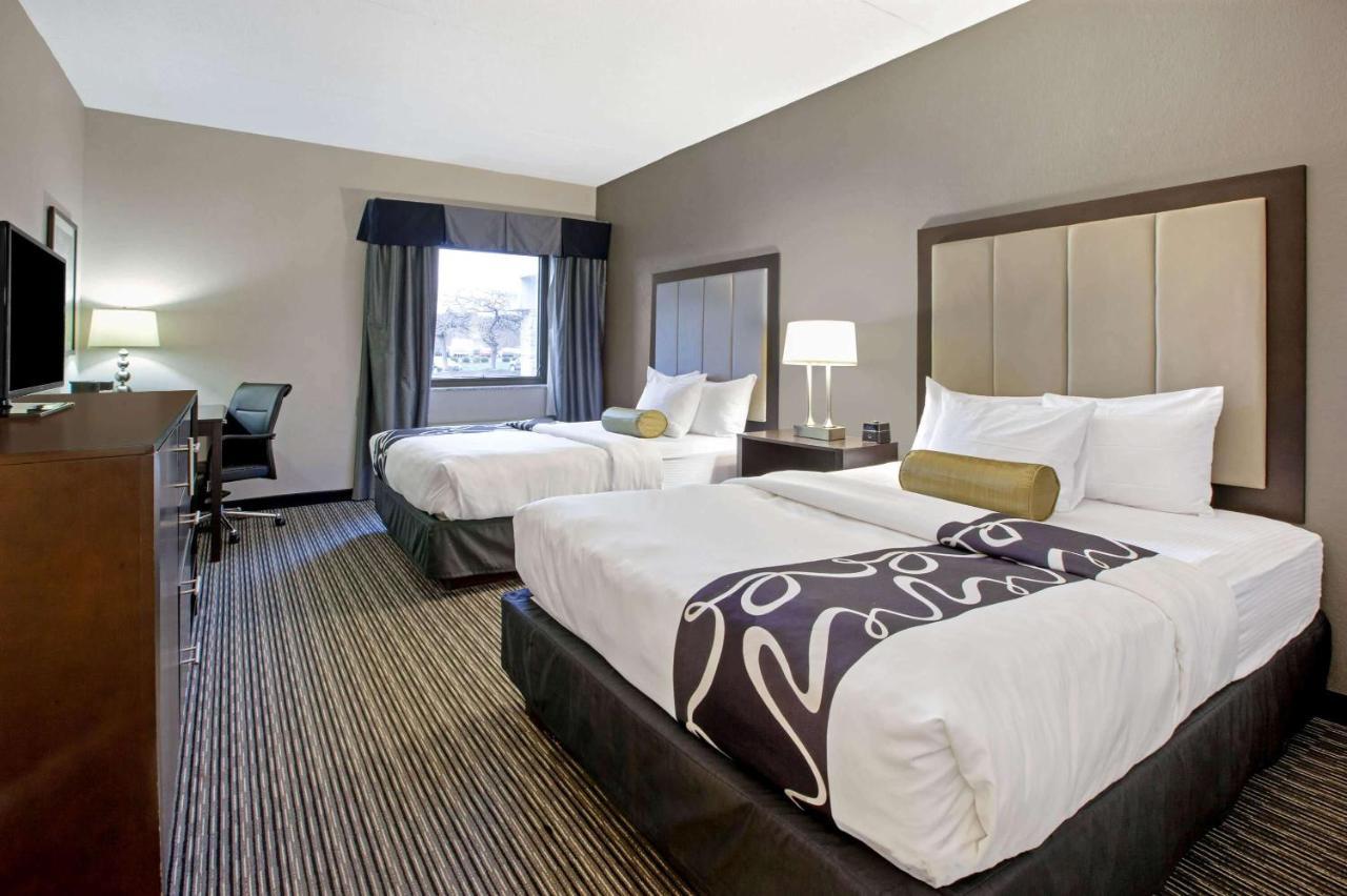 La Quinta Inn & Suites By Wyndham Detroit Metro Airport Romulus Exteriör bild